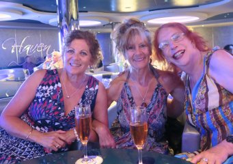 Teresa, Gloria, Martine