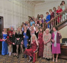 Group photo Tuesday evening, Photo by Martine