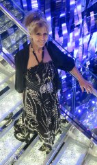 Gloria in the Atrium