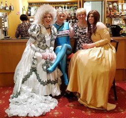 Martine, Nina Jay, Alison Penn & Sophie Parish, Photo by Alison Penn